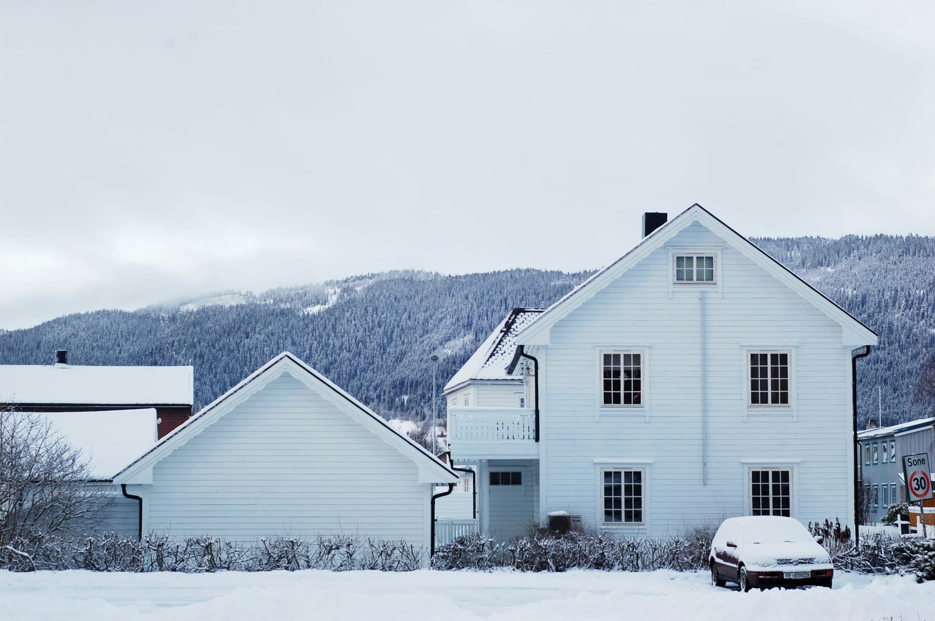 hus på vintern